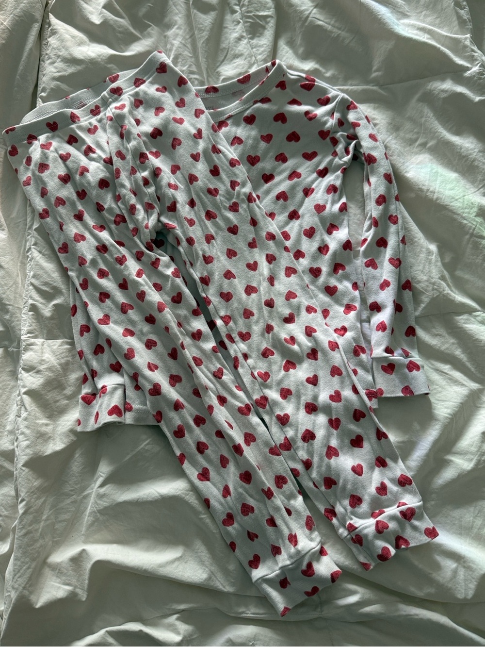 GAP Kids Organic White Pajama Set with Red Heart Print